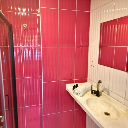 Akman クシャダス